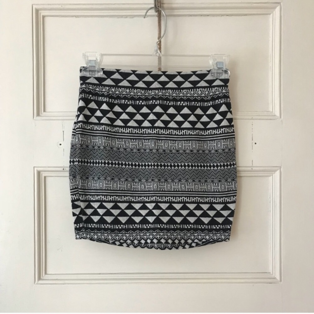 NEW Urban Outfitters Geometric Mini Skirt